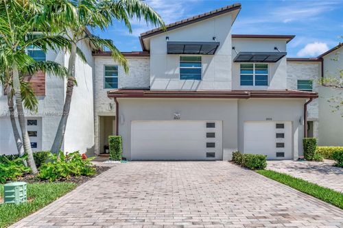 8963 Kingsmoor Way, Lake Worth, FL, 33467-5644 | Card Image