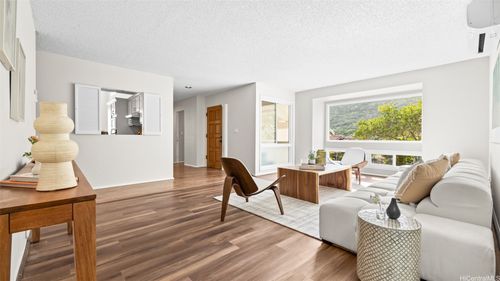 1373 Kaeleku St, Honolulu, HI, 96825-3003 | Card Image