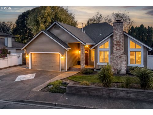 312 Mountainview Ct, Newberg, OR, 97132 | Card Image