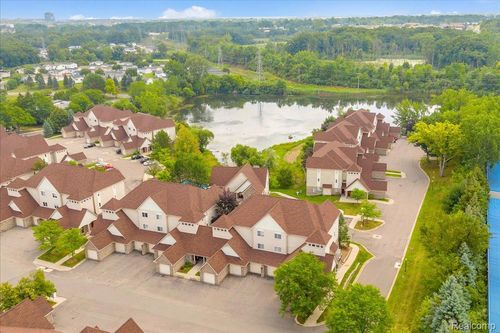 806 Brandon Ave, Pontiac, MI, 48340-1380 | Card Image