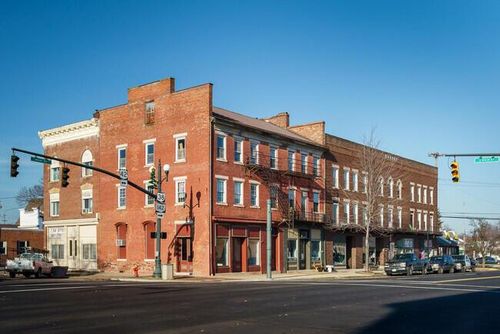 1 E High St, London, OH, 43140-1208 | Card Image