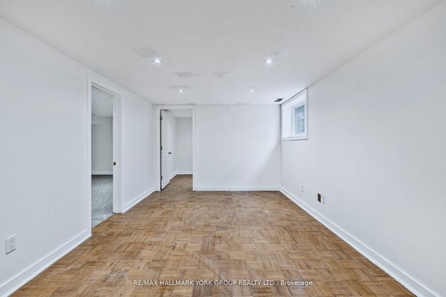 LOWER - 103 Micmac Cres, House attached with 2 bedrooms, 1 bathrooms and 1 parking in North York ON | Image 10