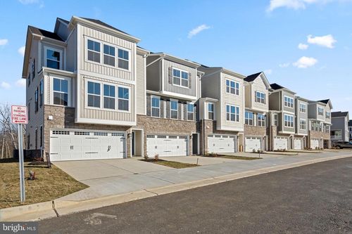 9399 Edenderry Dr, FREDERICKSBURG, VA, 22408-7931 | Card Image