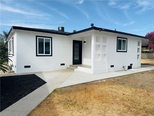 8827 West Blvd, Pico Rivera, CA, 90660-2310 | Card Image