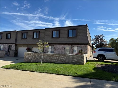 8-817 Tollis Pkwy, Broadview Heights, OH, 44147-1834 | Card Image