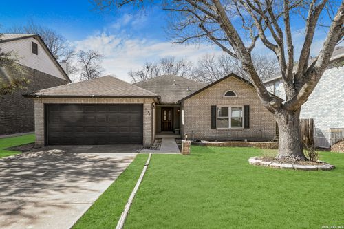 8626 Park Olympia, Universal City, TX, 78148-3256 | Card Image