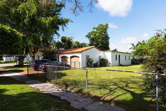 485 Ne 96 Th St, House other with 4 bedrooms, 3 bathrooms and null parking in Miami Shores FL | Image 7