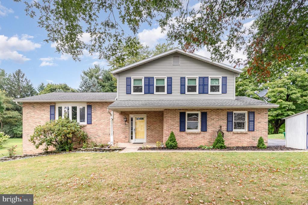 Linn Dr, Carlisle, PA 17013