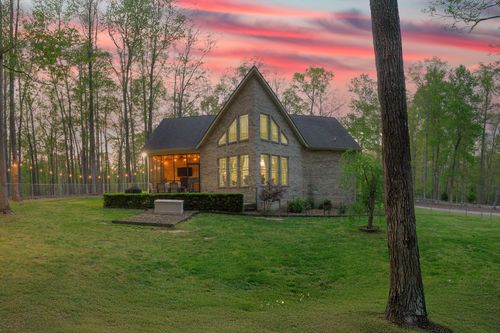 750 Davis Spring Rd, Tullahoma, TN, 37388-6327 | Card Image