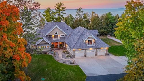 1242 Maple Leaf Trl Nw, Walker, MN, 56484-2634 | Card Image