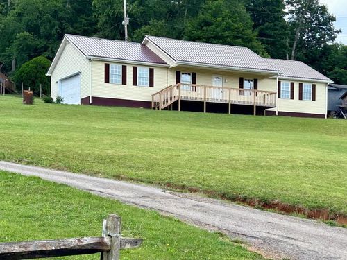 32 Tennessee St, Honaker, VA, 24260-6244 | Card Image