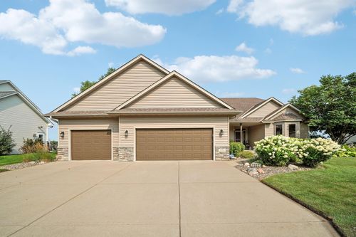 553 Tuttle Dr, Hastings, MN, 55033-8824 | Card Image