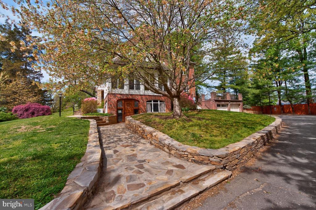 Residential Lease in ARLINGTON 5