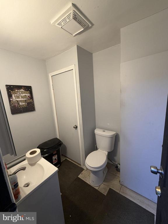 Commercial Sale in CAMDEN