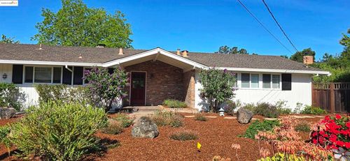 2 Rae Ct, Orinda, CA, 94563-4317 | Card Image