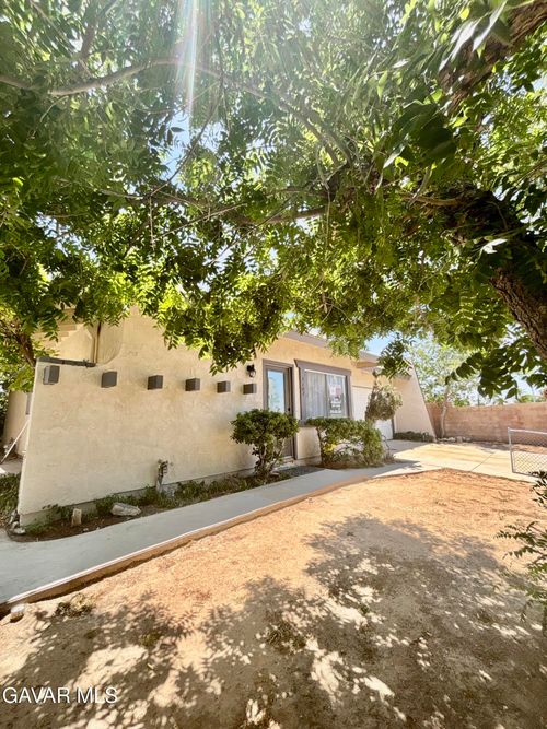 3102 E Avenue Q13, Palmdale, CA, 93550-4942 | Card Image