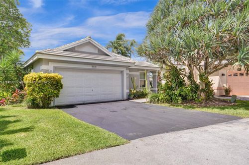 8820 Woodside Ct, Davie, FL, 33328-6744 | Card Image