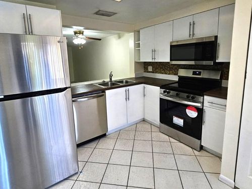 8819 Springtree Lakes Dr, Sunrise, FL, 33351-5354 | Card Image