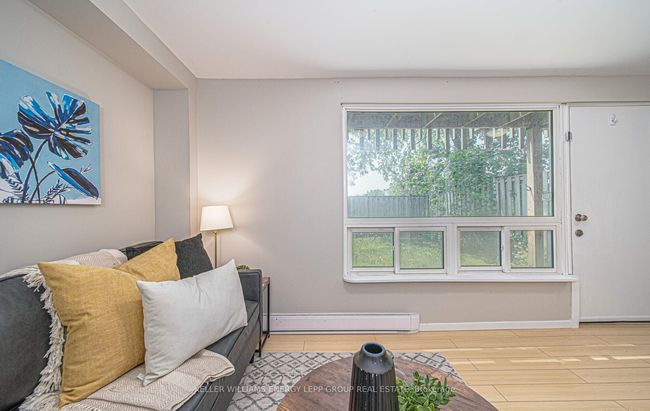 100 Deacon Lane, Condo with 3 bedrooms, 2 bathrooms and 1 parking in Ajax ON | Image 6
