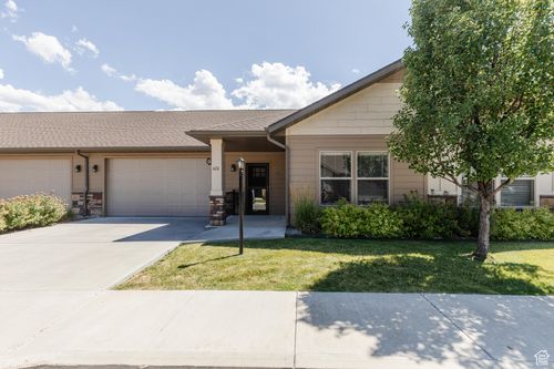 651 E 20 S, Hyrum, UT, 84319-4703 | Card Image