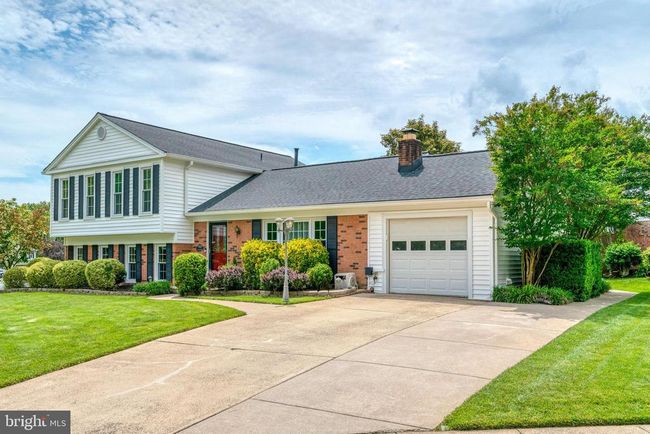 5901 Wivenhoe Ct, House other with 5 bedrooms, 3 bathrooms and null parking in ALEXANDRIA VA | Image 5