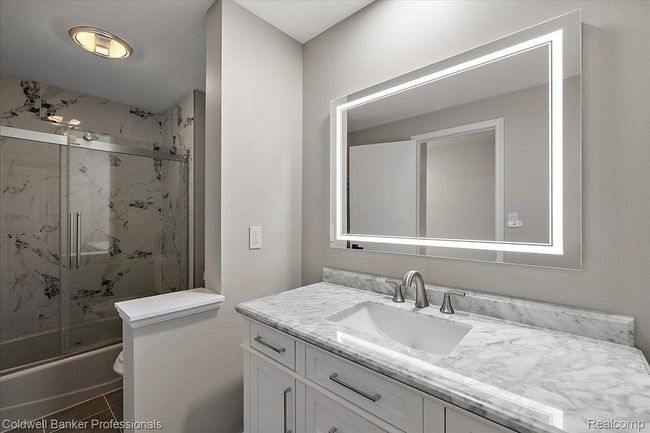 14 - 7020 Bridge Way, Condo with 3 bedrooms, 3 bathrooms and null parking in West Bloomfield MI | Image 53