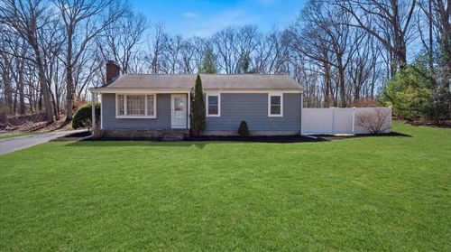 260 Cumberland Ave, North Attleboro, MA, 02760-6217 | Card Image