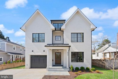 802 N Edgewood Street, ARLINGTON, VA, 22201 | Card Image