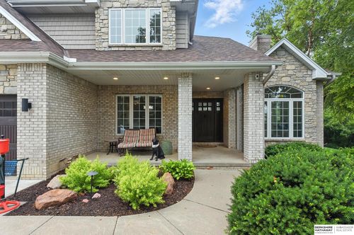 7155 Lakota Ln, Fort Calhoun, NE, 68023-5211 | Card Image