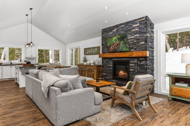 1010 Leonard Lake Rd, House other with 3 bedrooms, 3 bathrooms and 6 parking in Bracebridge ON | Image 6
