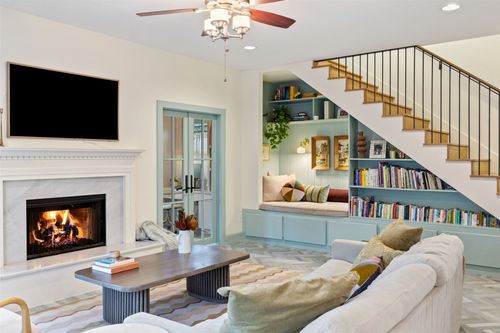 909 E 50th St, Austin, TX, 78751-2703 | Card Image