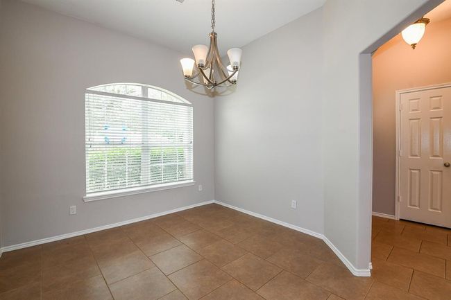 1907 Meadow Edge Ln, House other with 3 bedrooms, 2 bathrooms and 2 parking in Spring TX | Image 9