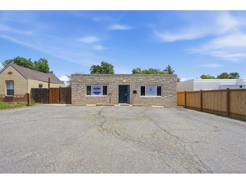 1050 S Quitman St, Denver, CO, 80219-3204 | Card Image