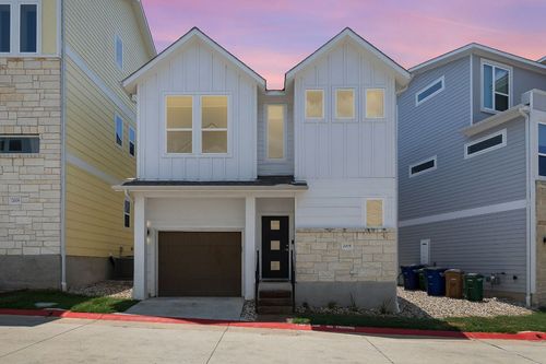 228c-2005 Teagle Dr, Austin, TX, 78741-7235 | Card Image