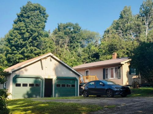 624 Breezy Hill Rd, Barton, VT, 05822-8642 | Card Image