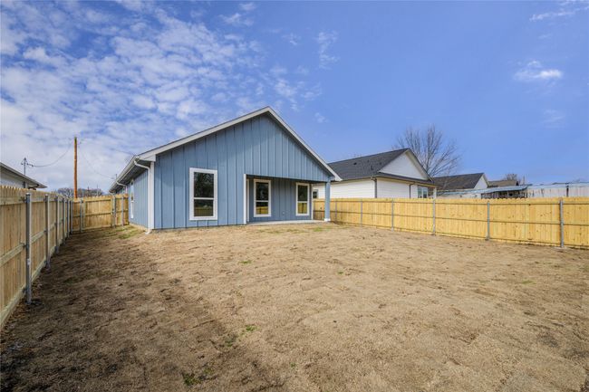 109 S Fir St, House other with 3 bedrooms, 2 bathrooms and null parking in Celeste TX | Image 10