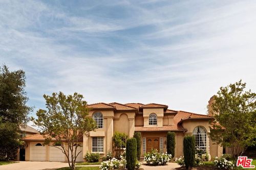 3826 Marks Rd, Agoura Hills, CA, 91301-3646 | Card Image