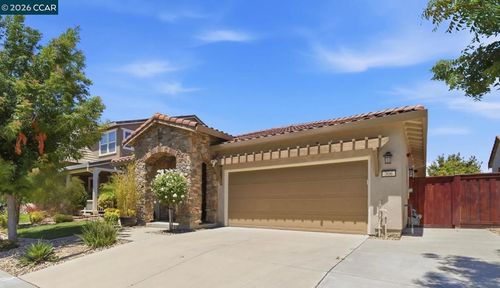306 Crimson Cir, Vacaville, CA, 95687-7632 | Card Image