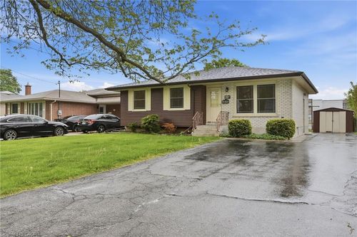 23 Crescentwood Drive, St Catharines, ON, L2N4K7 | Card Image