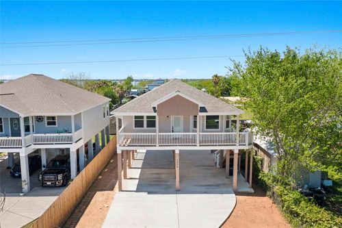 1226 9th St, San Leon, TX, 77539-2042 | Card Image