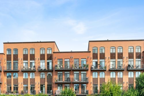 105-1830 N Winchester Ave, Chicago, IL, 60622-1034 | Card Image
