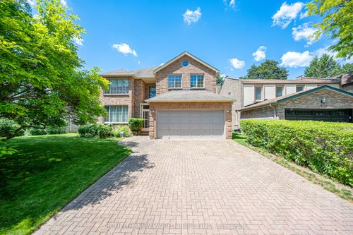 4 Tarbert Rd, North York, ON, M2M2Y2 | Card Image