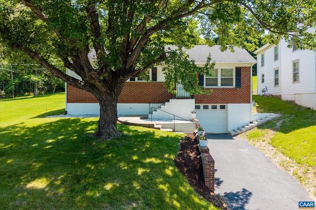 1321 E Main St, House other with 3 bedrooms, 1 bathrooms and null parking in WAYNESBORO VA | Image 4