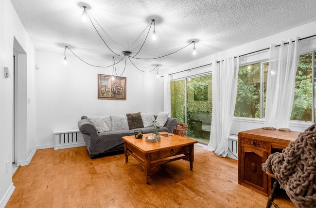 941 Westview Crescent, Townhouse with 3 bedrooms, 2 bathrooms and 1 parking in North Vancouver BC | Image 5