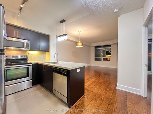 202-676 Sheppard Ave E, North York, ON, M2K3E7 | Card Image