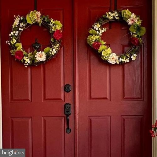 8108 Quarterfield Farms Dr, SEVERN, MD, 21144-2300 | Card Image