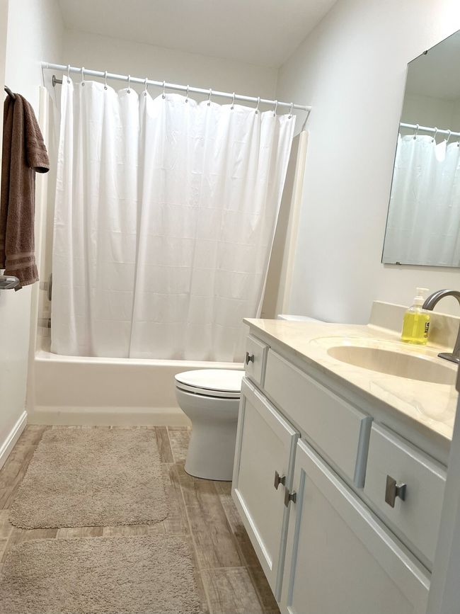 Main bath | Image 15