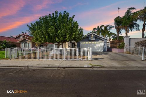 2139 Summer Dr, Delano, CA, 93215-4773 | Card Image
