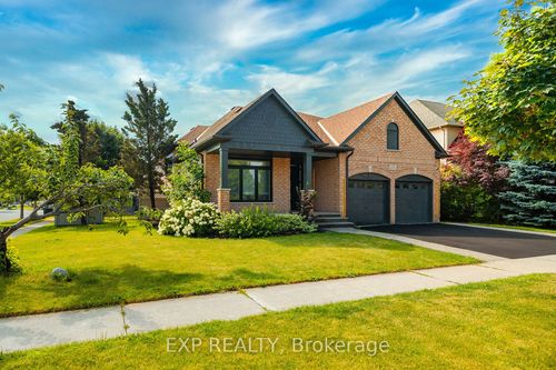 2559 Armour Cres, Burlington, ON, L7M4T4 | Card Image