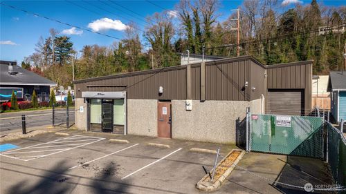 112 E Willis St, Kent, WA, 98032-5910 | Card Image